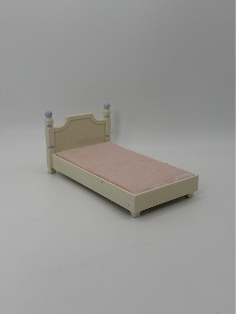 1:16 Calico Critters Sylvanian Families Single Bed Miniature, Dollhouse Bed